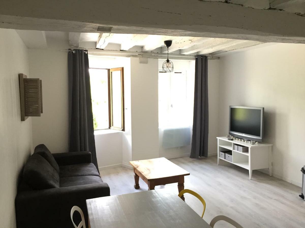 Appartement Au Coeur De La Cite Medievale Provins Bagian luar foto
